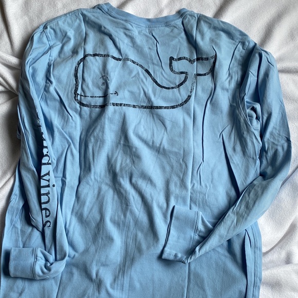 Vineyard Vines Long Sleeve - Picture 2 of 2